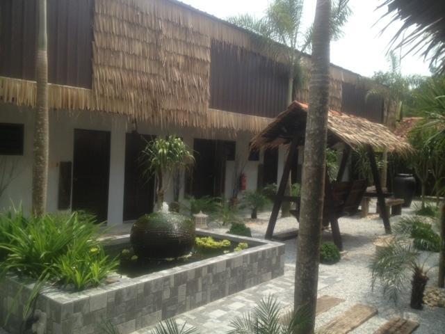 Hs Farm Waterpark Hotel Muar Esterno foto