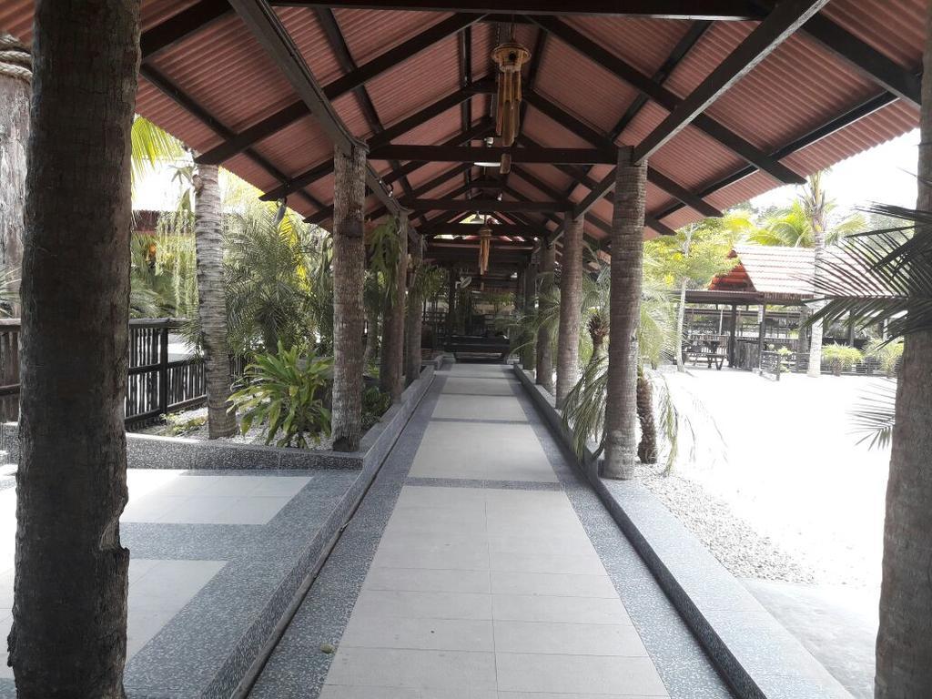 Hs Farm Waterpark Hotel Muar Esterno foto