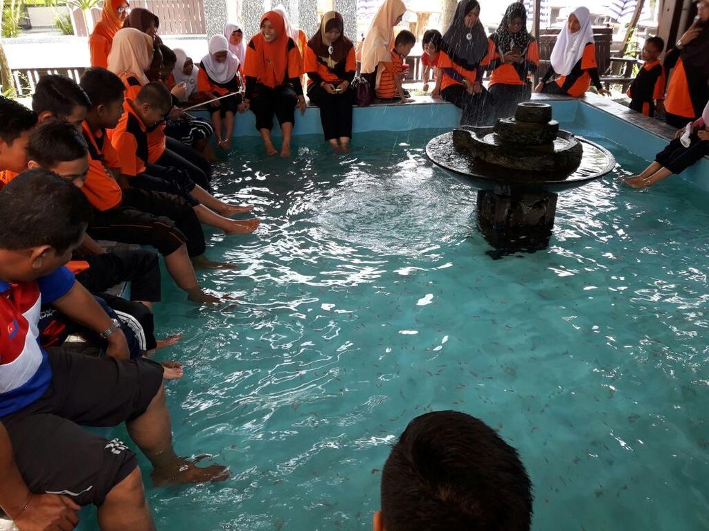Hs Farm Waterpark Hotel Muar Esterno foto